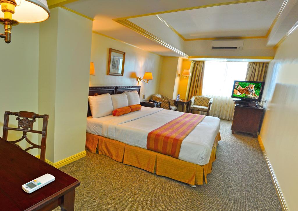 Networld Hotel Spa And Casino Pasay Luaran gambar