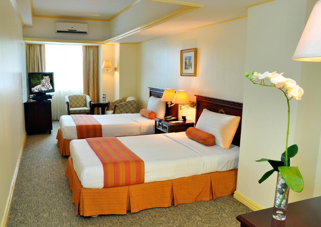 Networld Hotel Spa And Casino Pasay Luaran gambar
